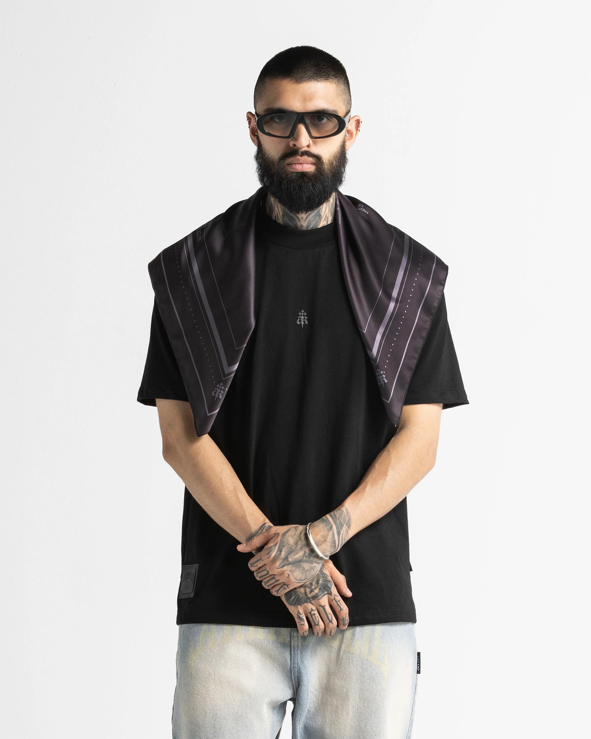 Bandana Negra Family First - Image 3