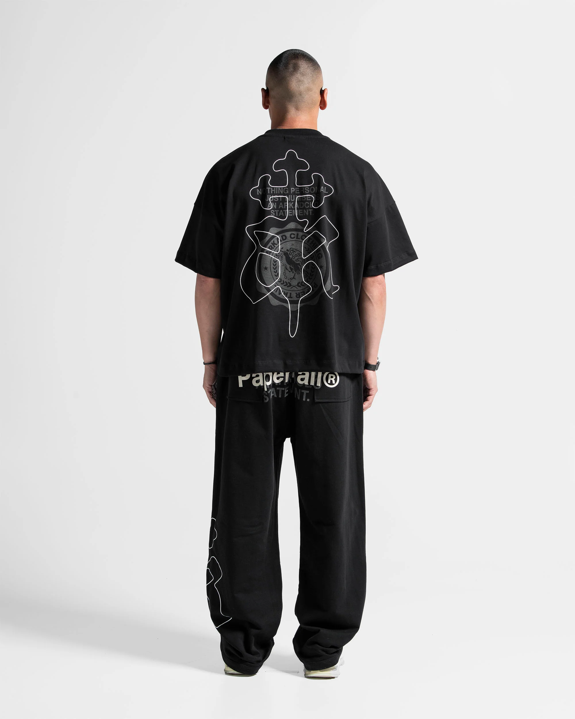Boxy Fit Tshirt Negra Paper Trail - Image 3
