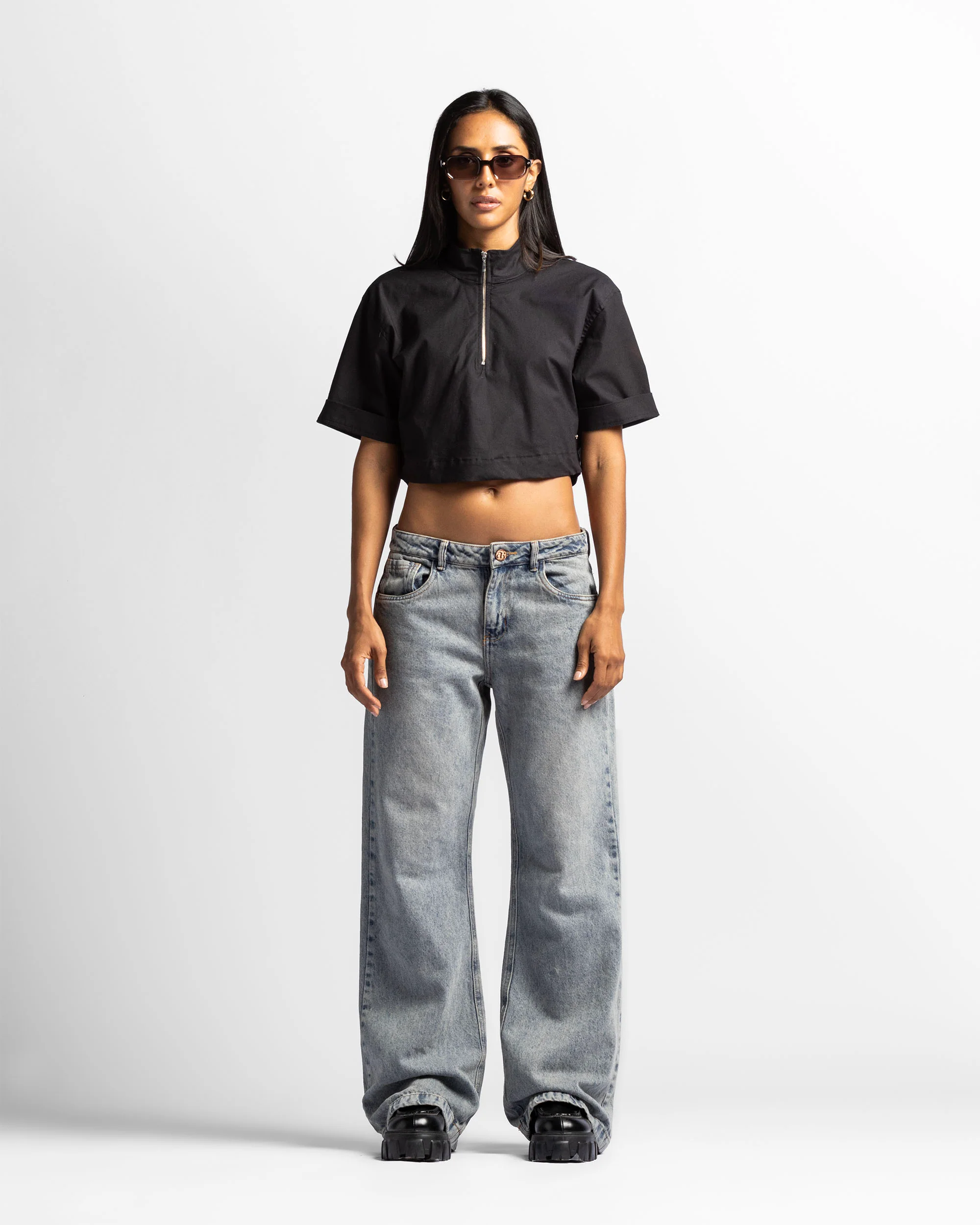 Crop Shirt Cuello Alto Cierre - Image 7