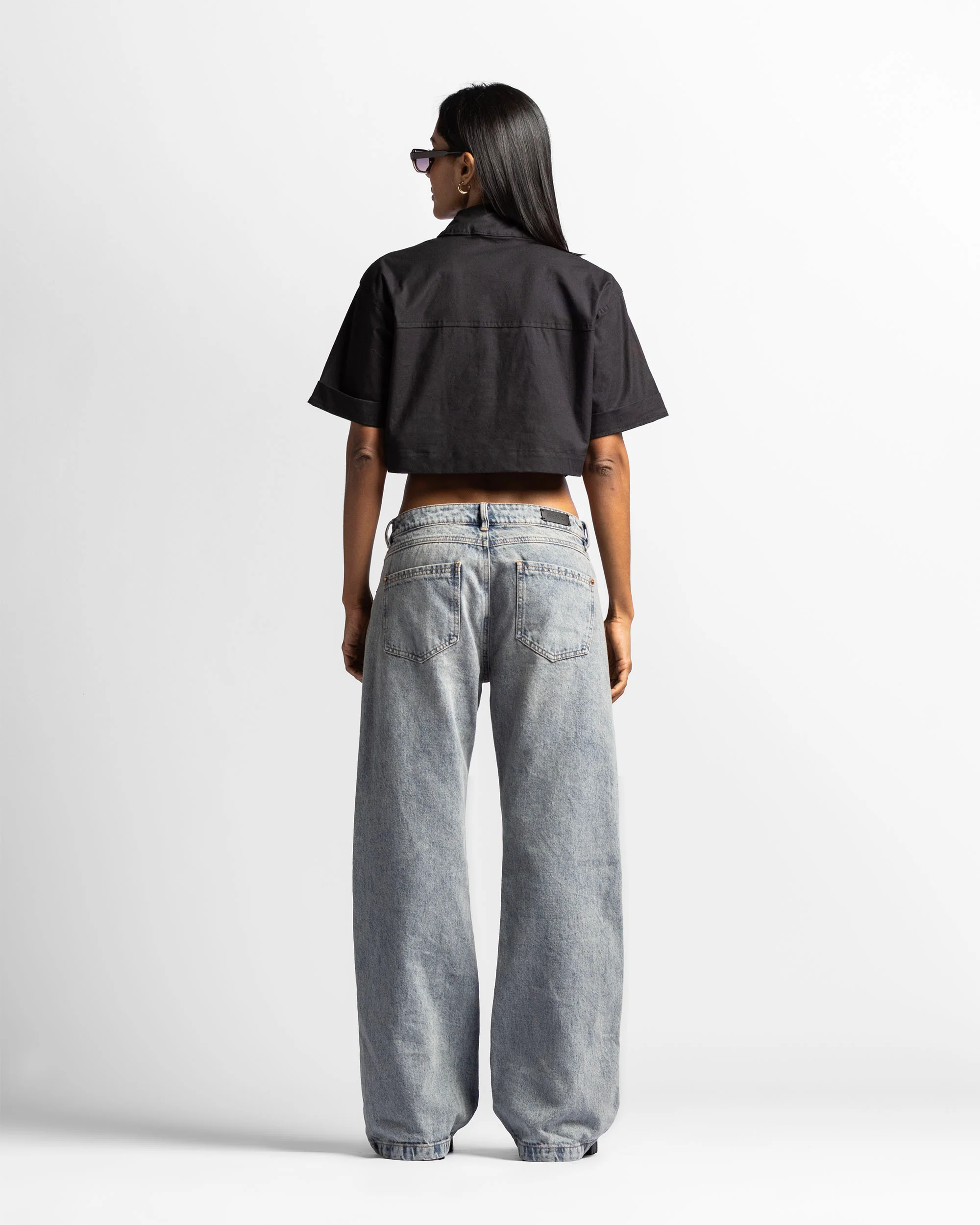 Crop Shirt Cuello Alto Cierre - Image 8