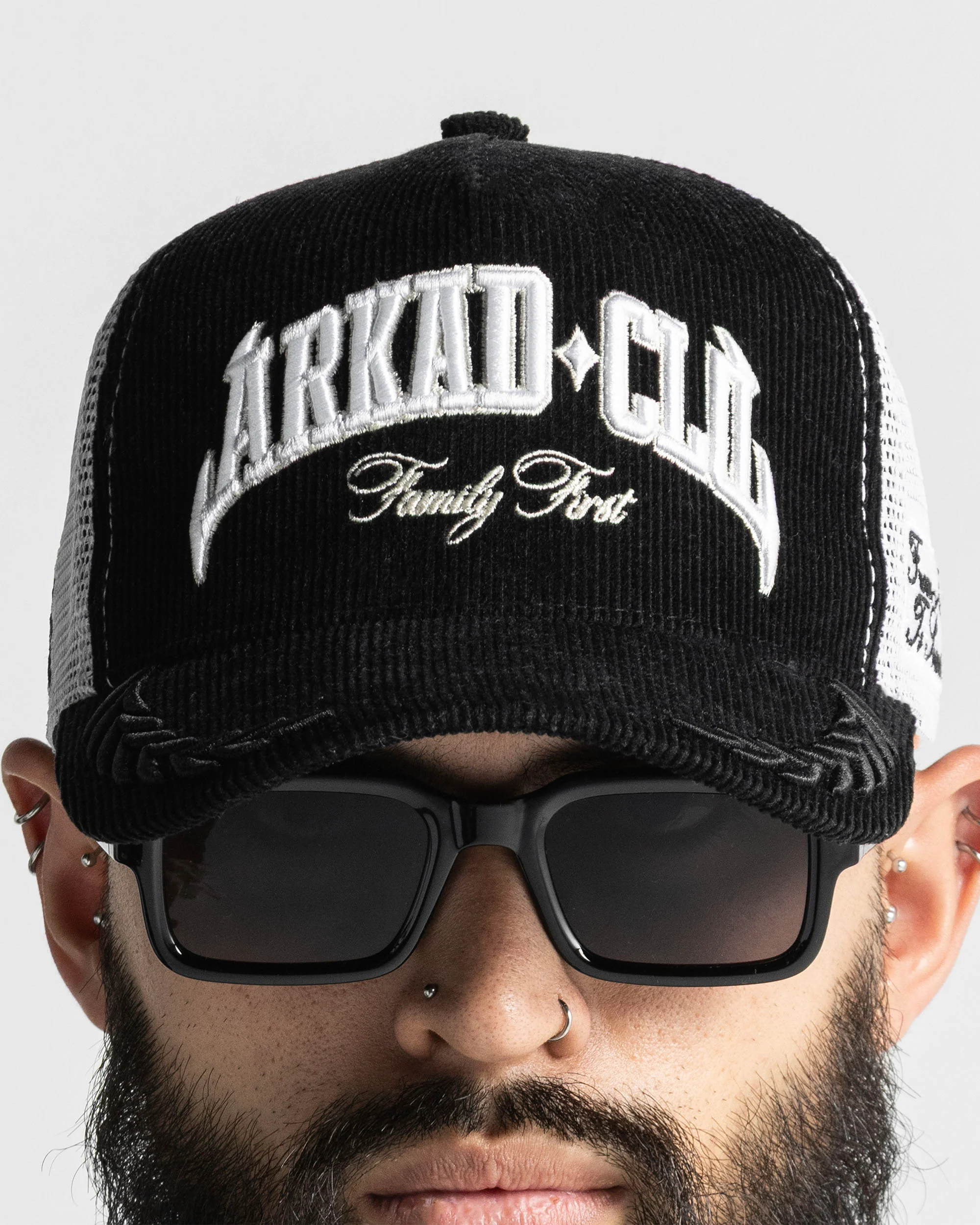 Gorra Corduroy Negra Con Blanco FF - Image 3