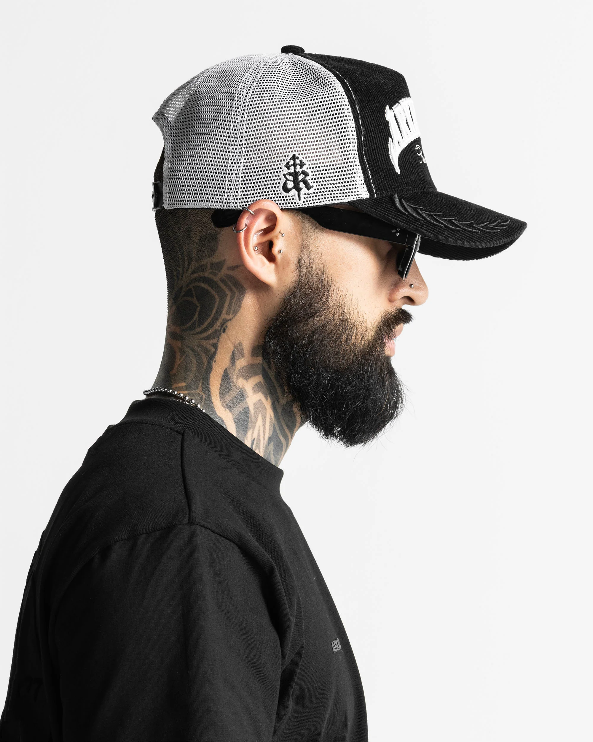 Gorra Corduroy Negra Con Blanco FF - Image 4
