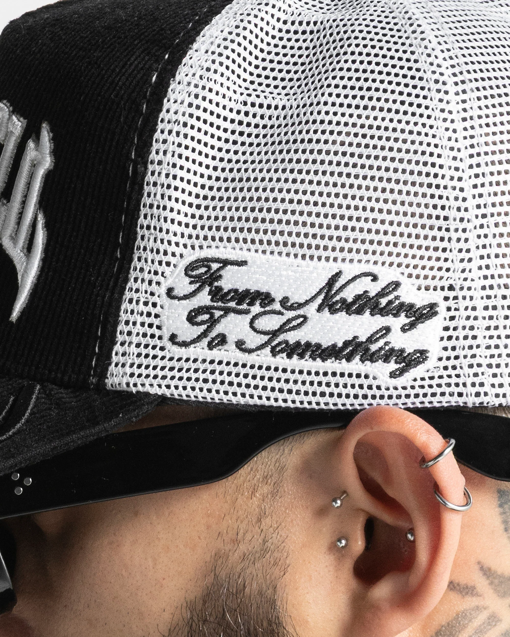 Gorra Corduroy Negra Con Blanco FF - Image 6