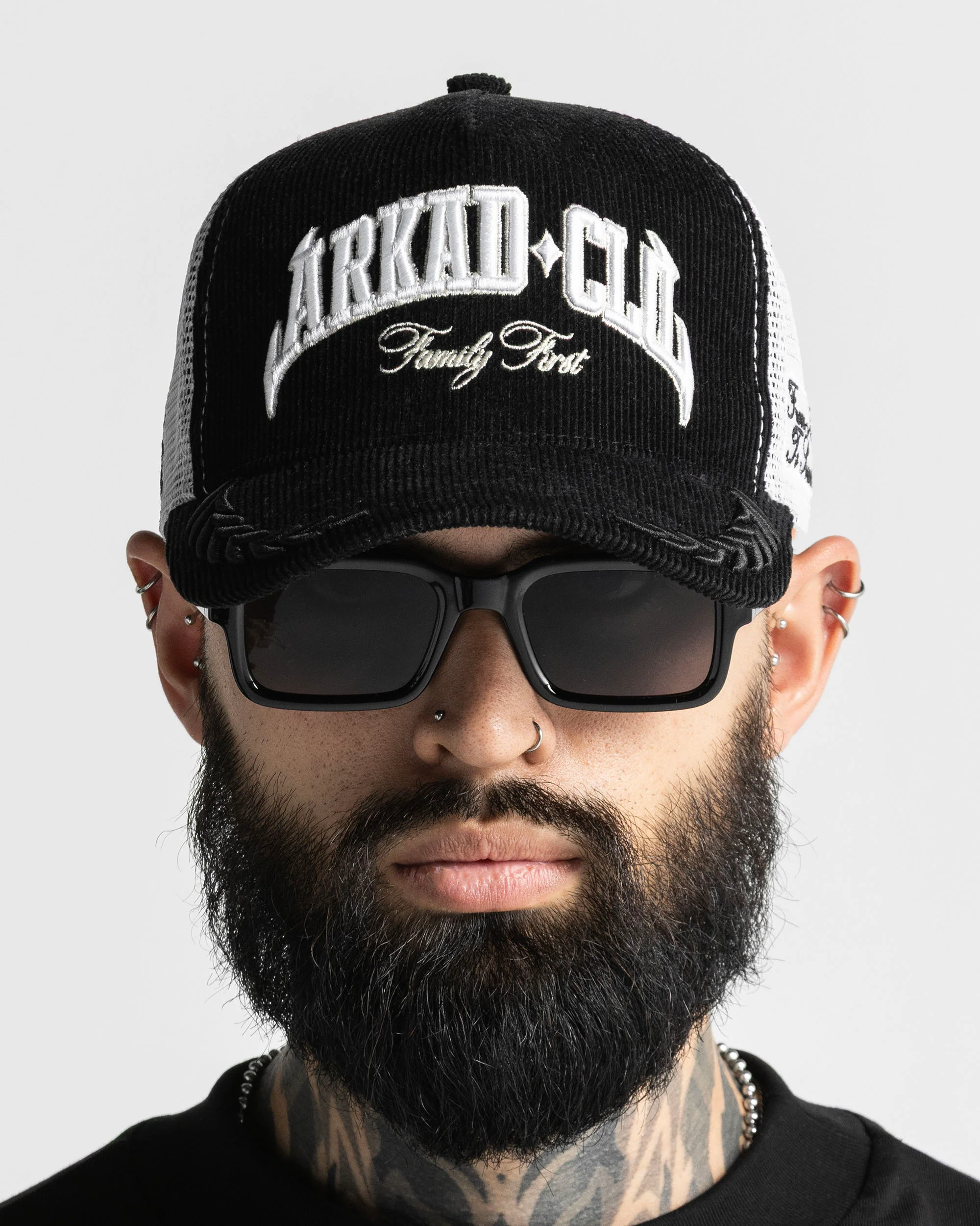 Gorra Corduroy Negra Con Blanco FF - Image 9