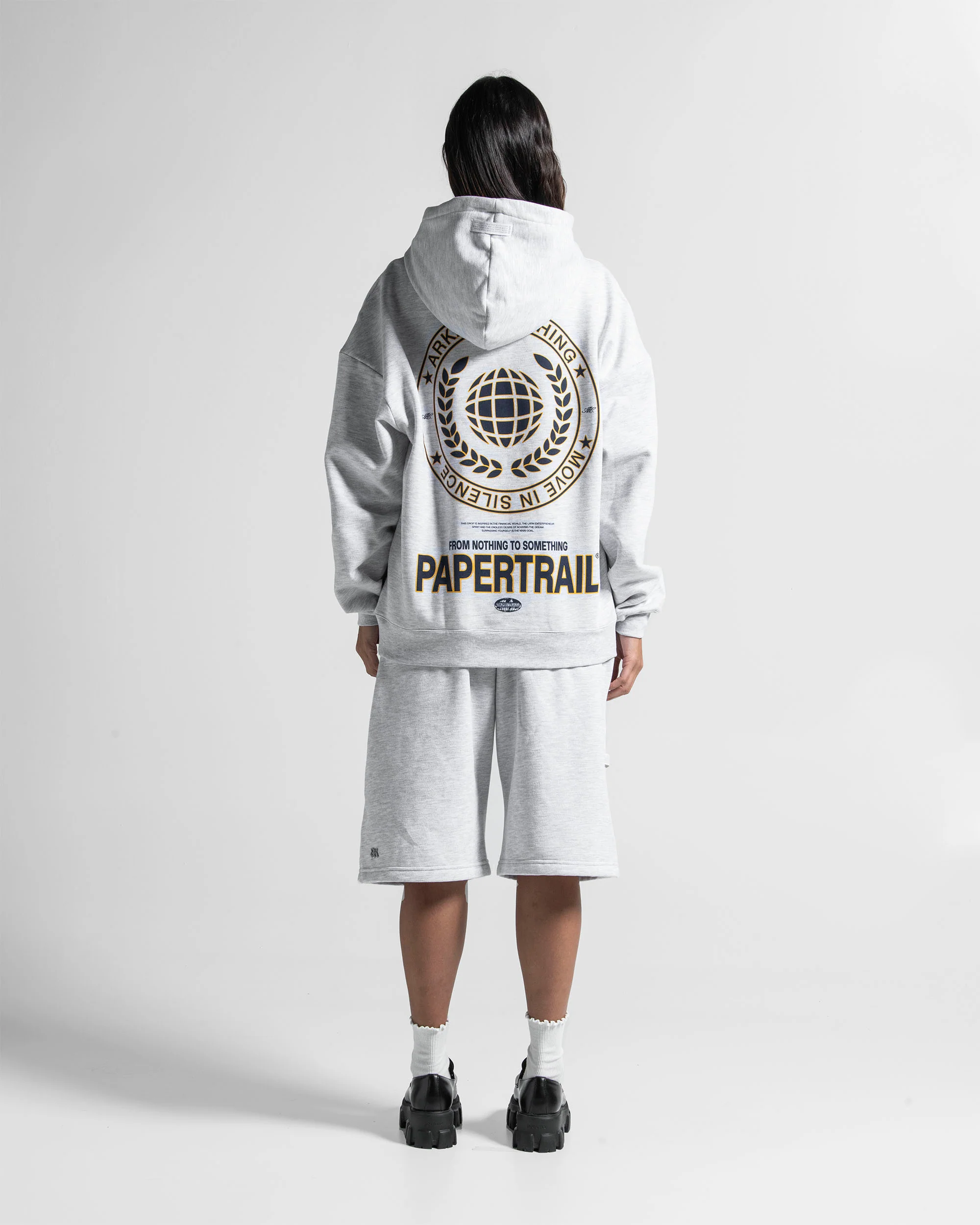 Hoodie Gris Paper Trail - Unisex - Image 5