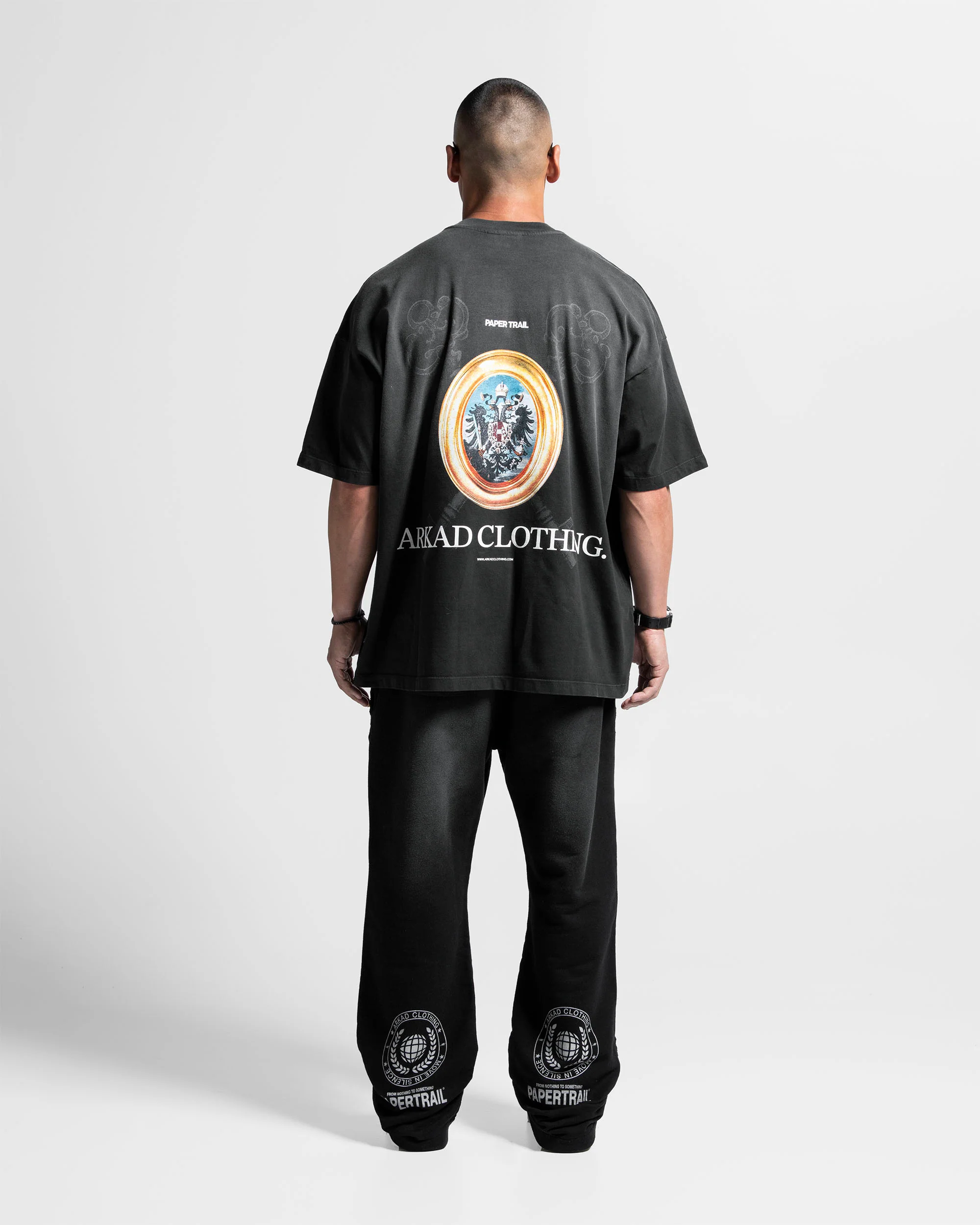 Oversize Tshirt Negra Llaves - Image 6