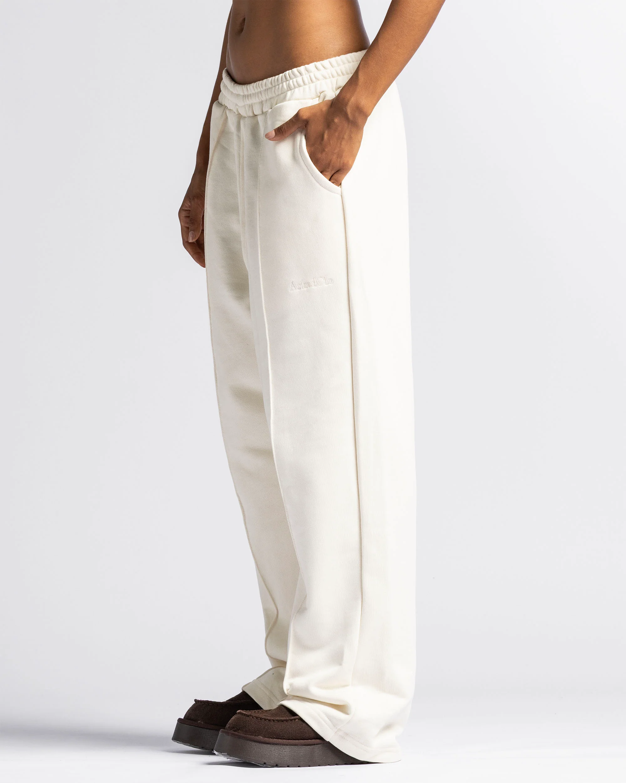 Pintuck Pant Beige Bordado - Unisex - Image 5