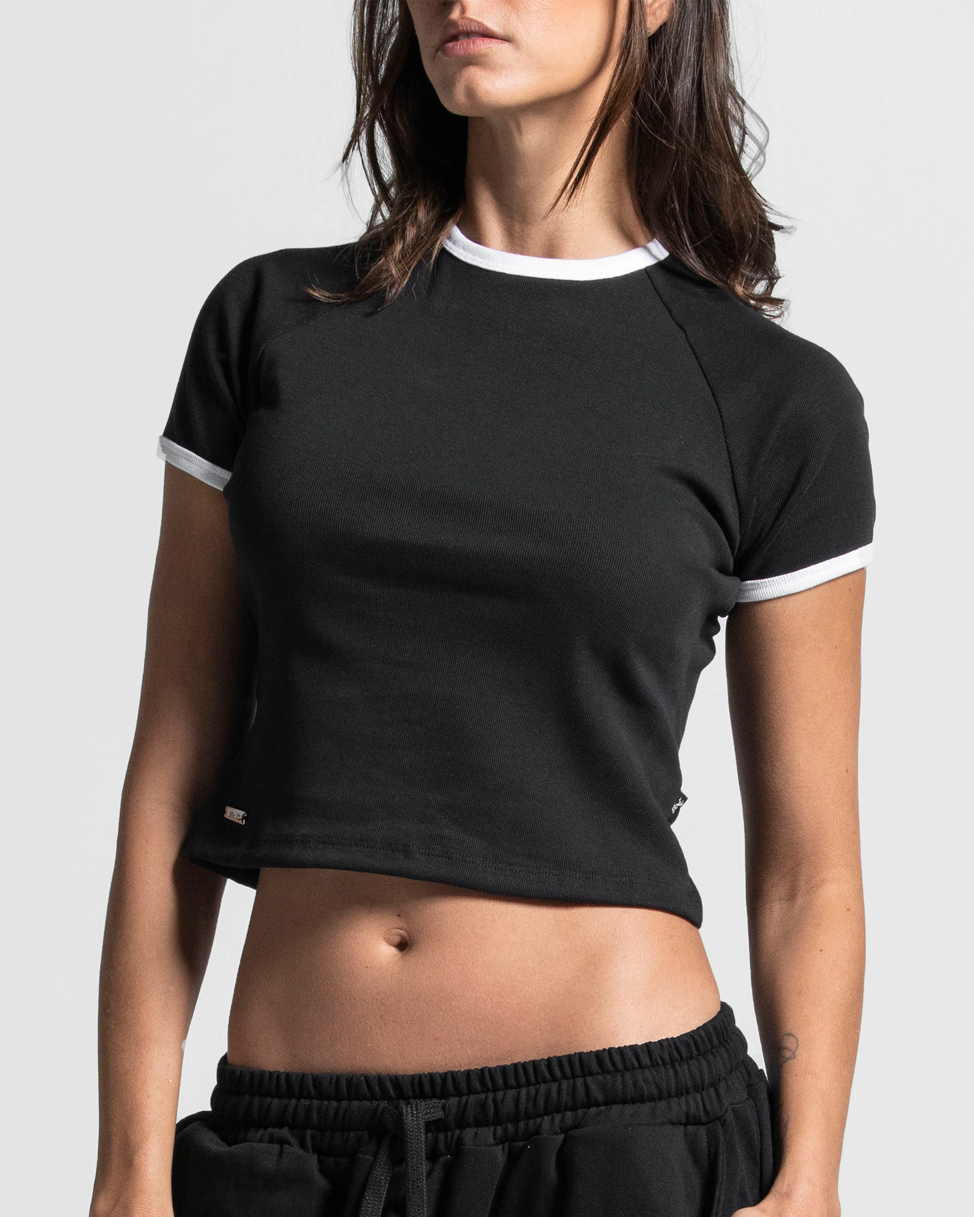 Ribbed Baby Tee Negra - Image 4