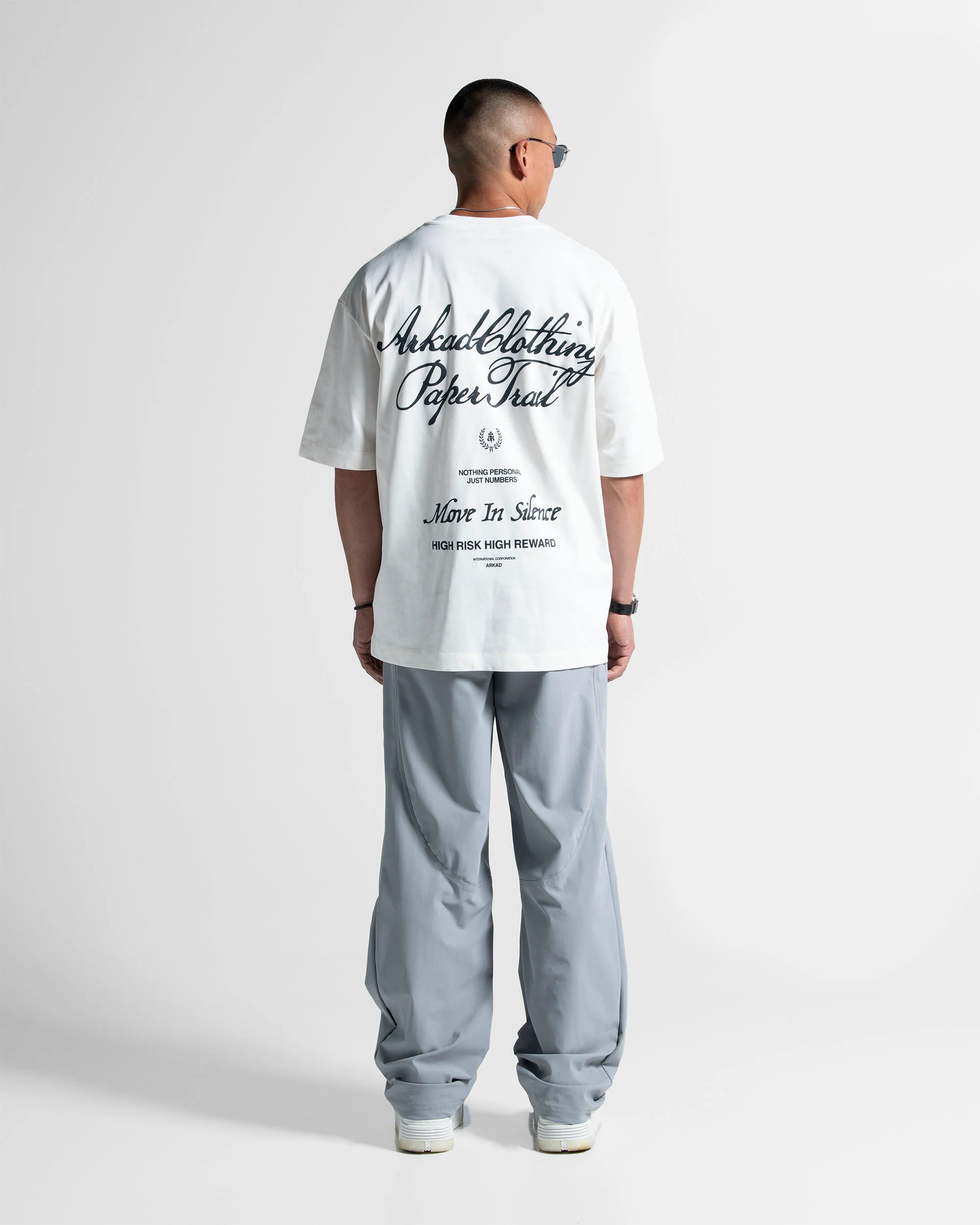 Tshirt Oversize Blanca Texto Azul - Image 4