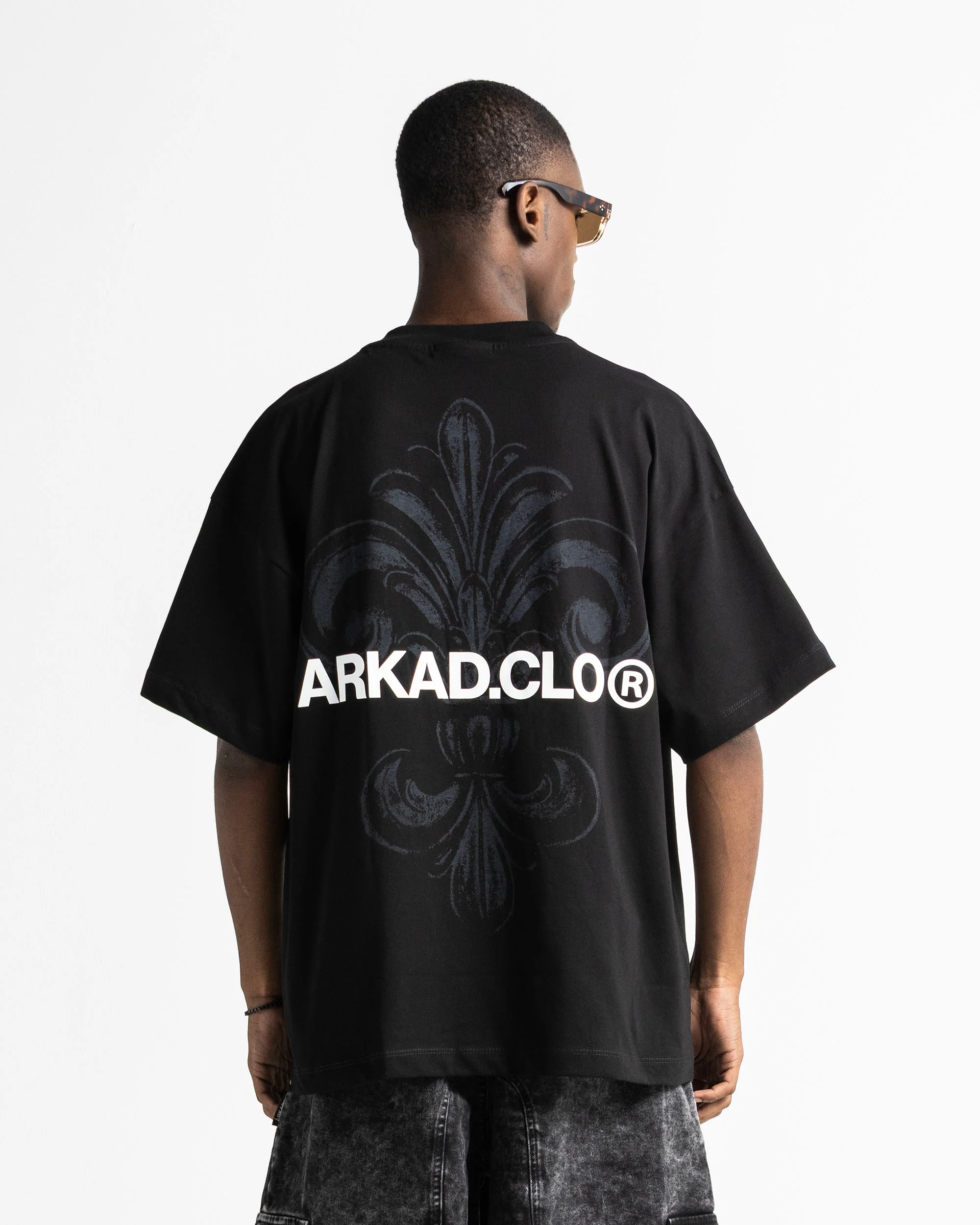 Tshirt Oversize Negra Arkad Clo