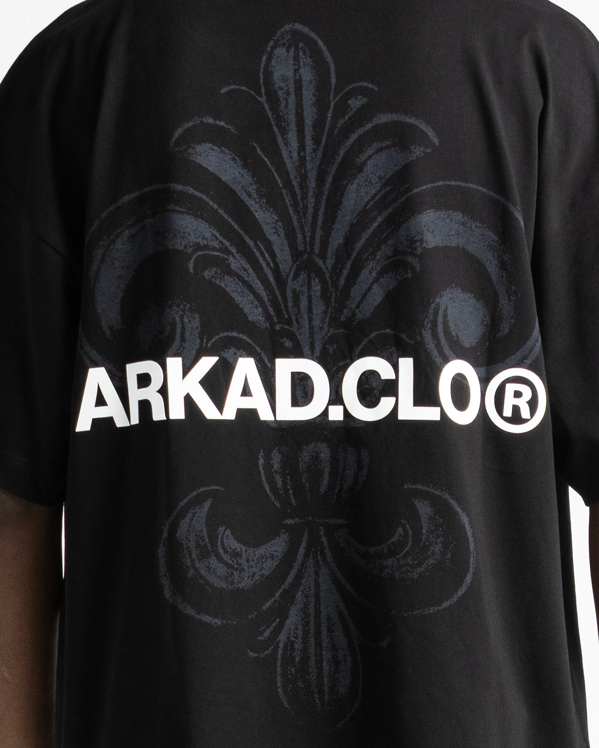 Tshirt Oversize Negra Arkad Clo - Image 4