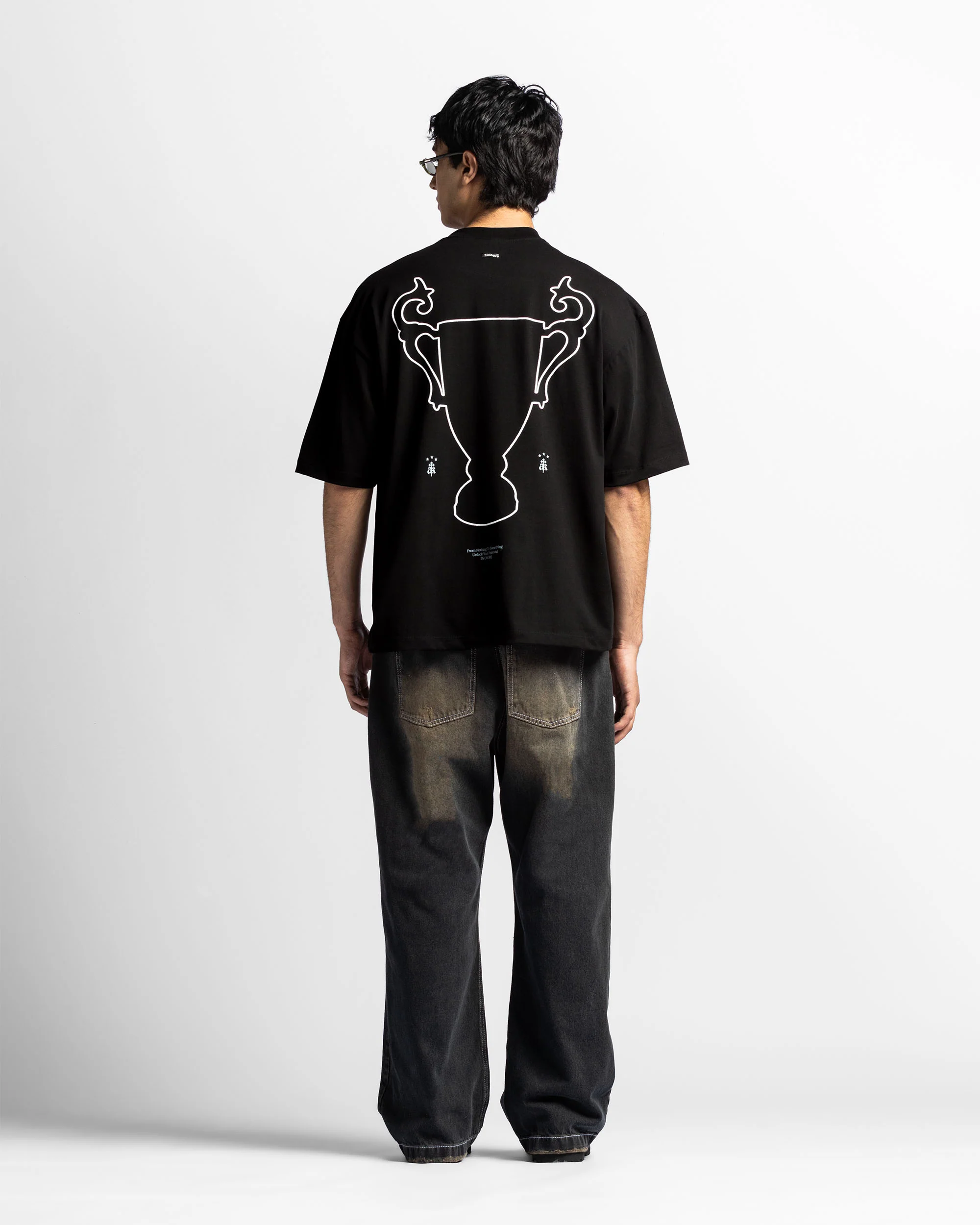 Tshirt Oversize Negra Trophy - Image 6