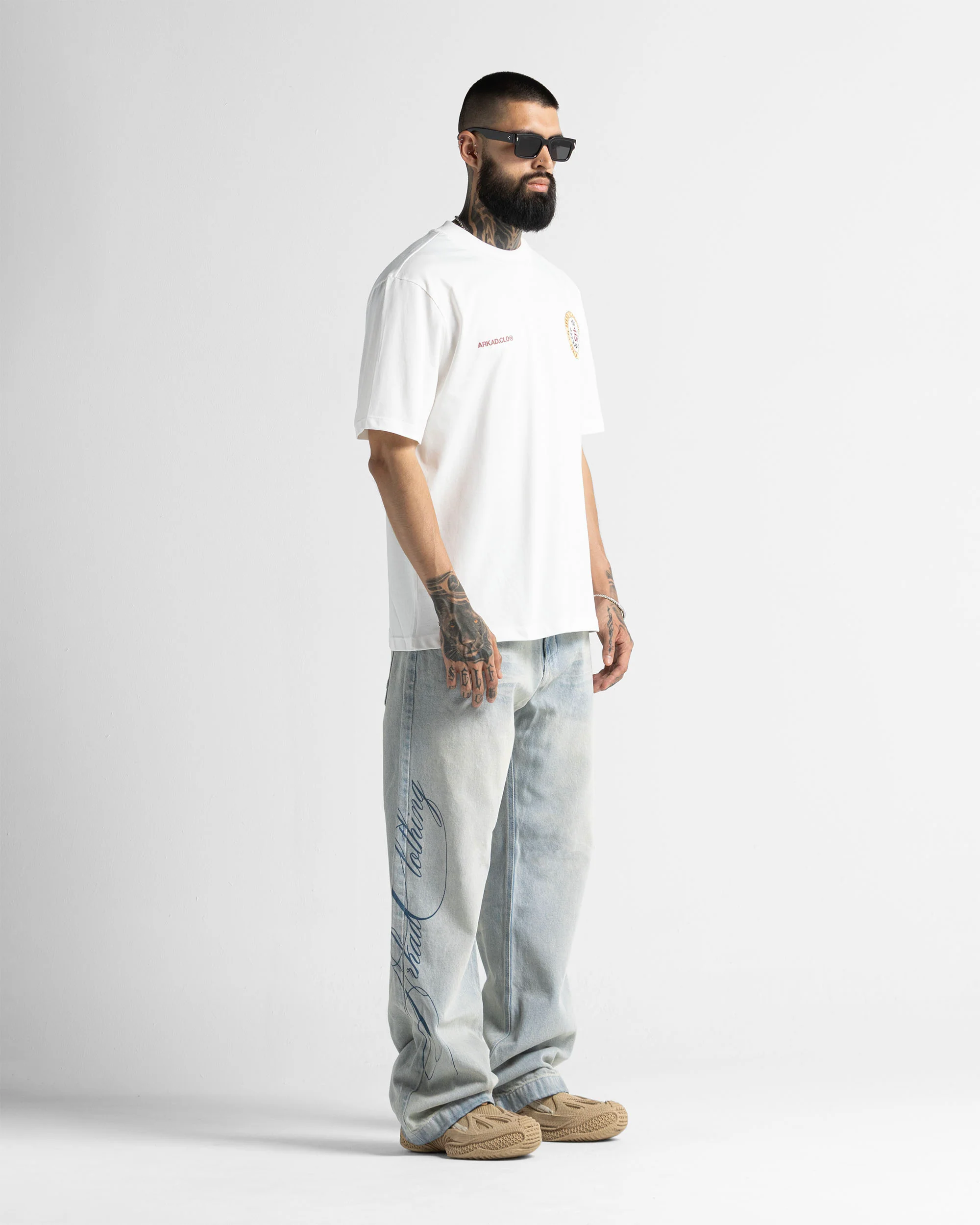 Tshirt Regular Fit Blanca Logo Colores - Image 3