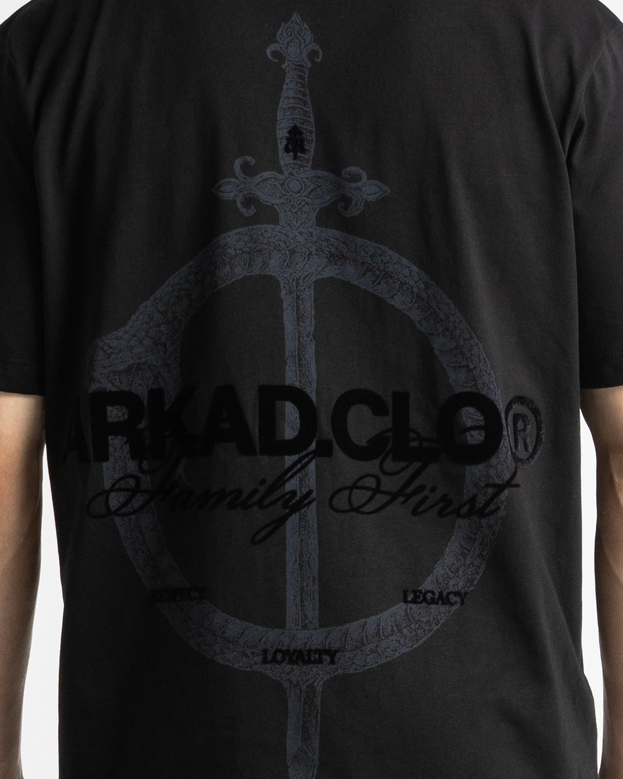 Tshirt Regular Fit Negra Arkad Clo Velvet - Image 7