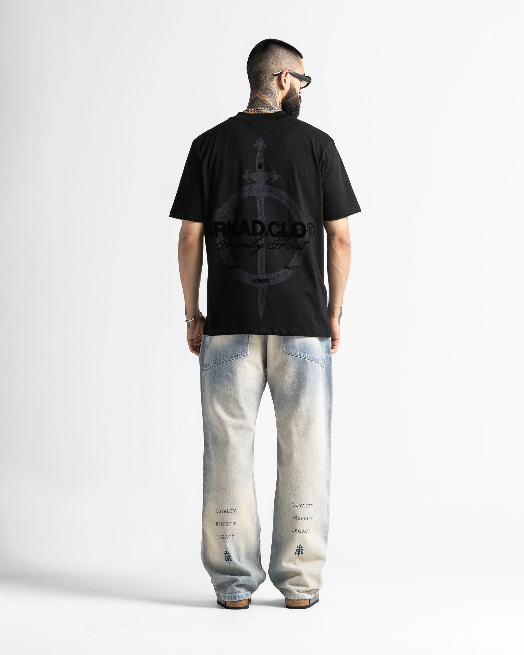 Tshirt Regular Fit Negra Arkad Clo Velvet - Image 9