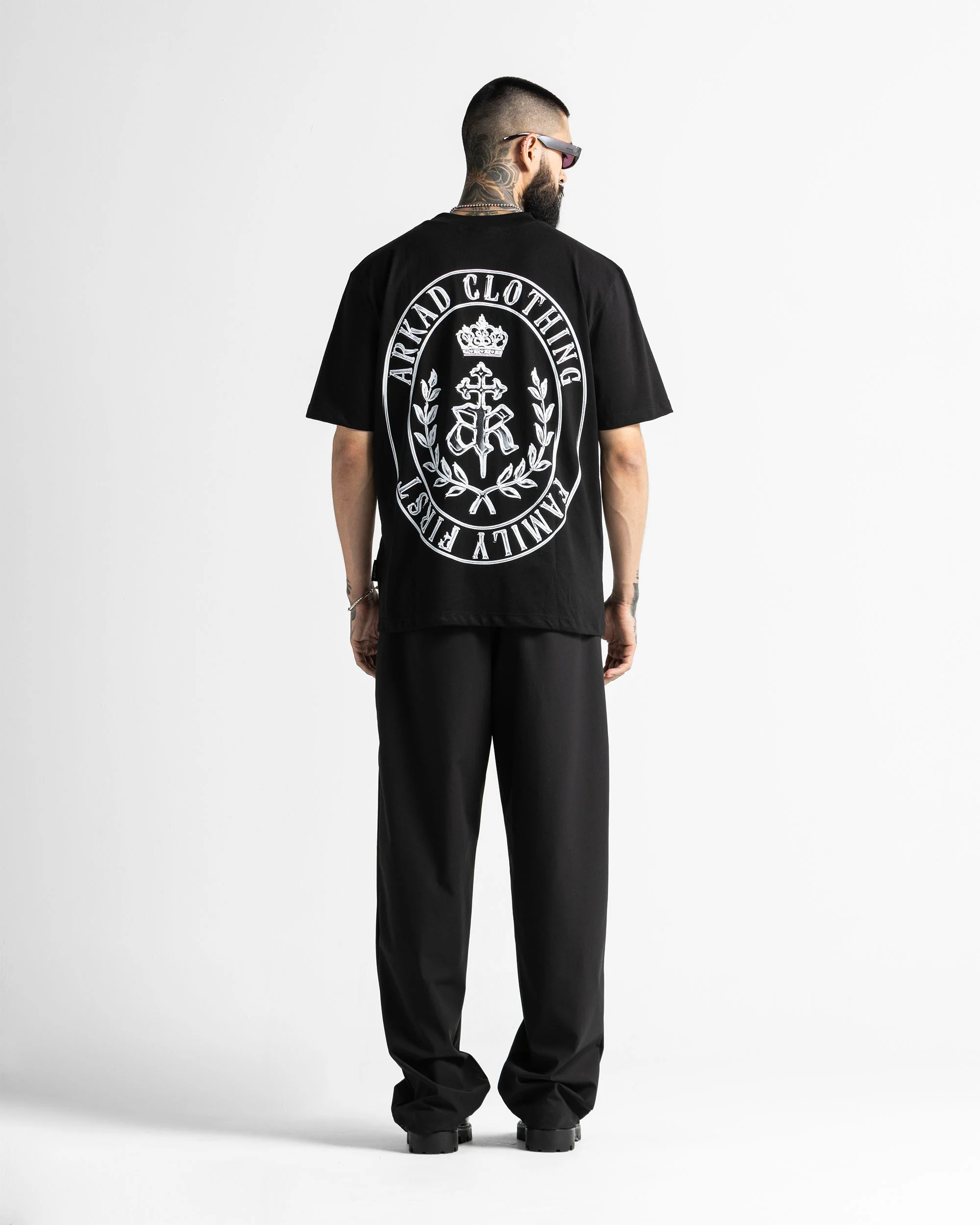 Tshirt Regular Fit Negra Family First - Image 5