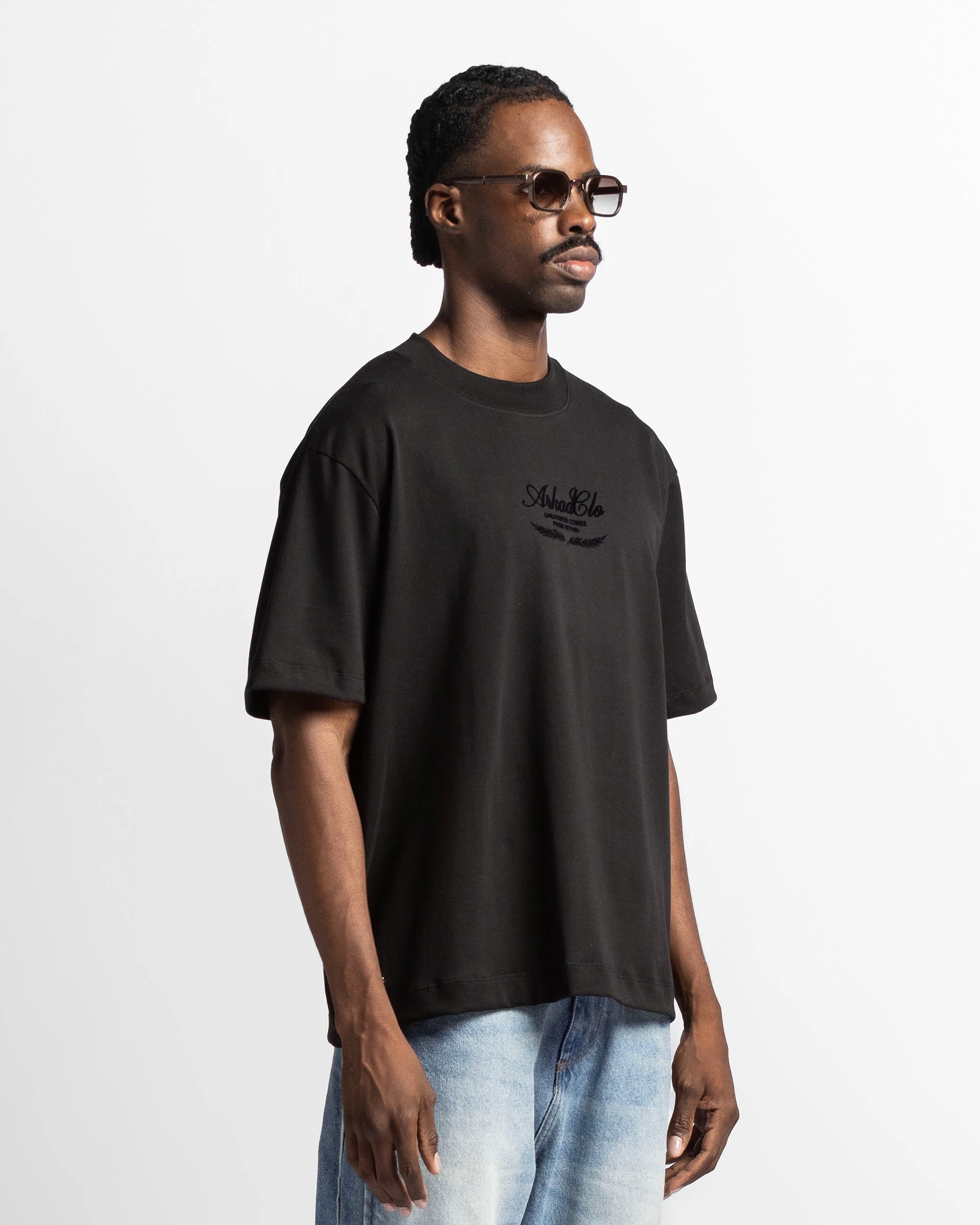 Tshirt Regular Fit Negra Velvet Print - Image 4