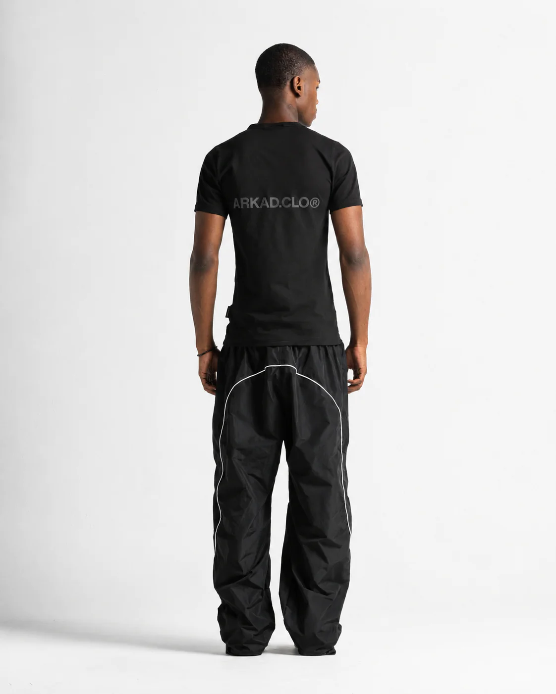 Tshirt Slim Fit Negra - Image 5