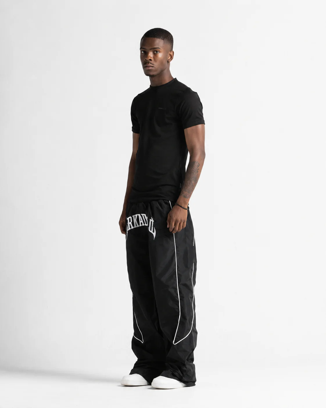 Tshirt Slim Fit Negra - Image 6