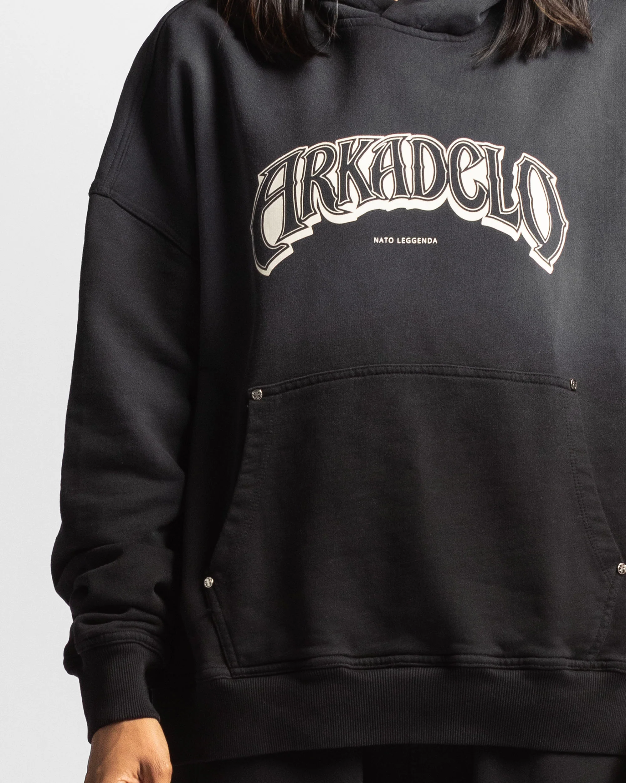 Washed Hoodie Negro Remaches - Unisex - Image 7