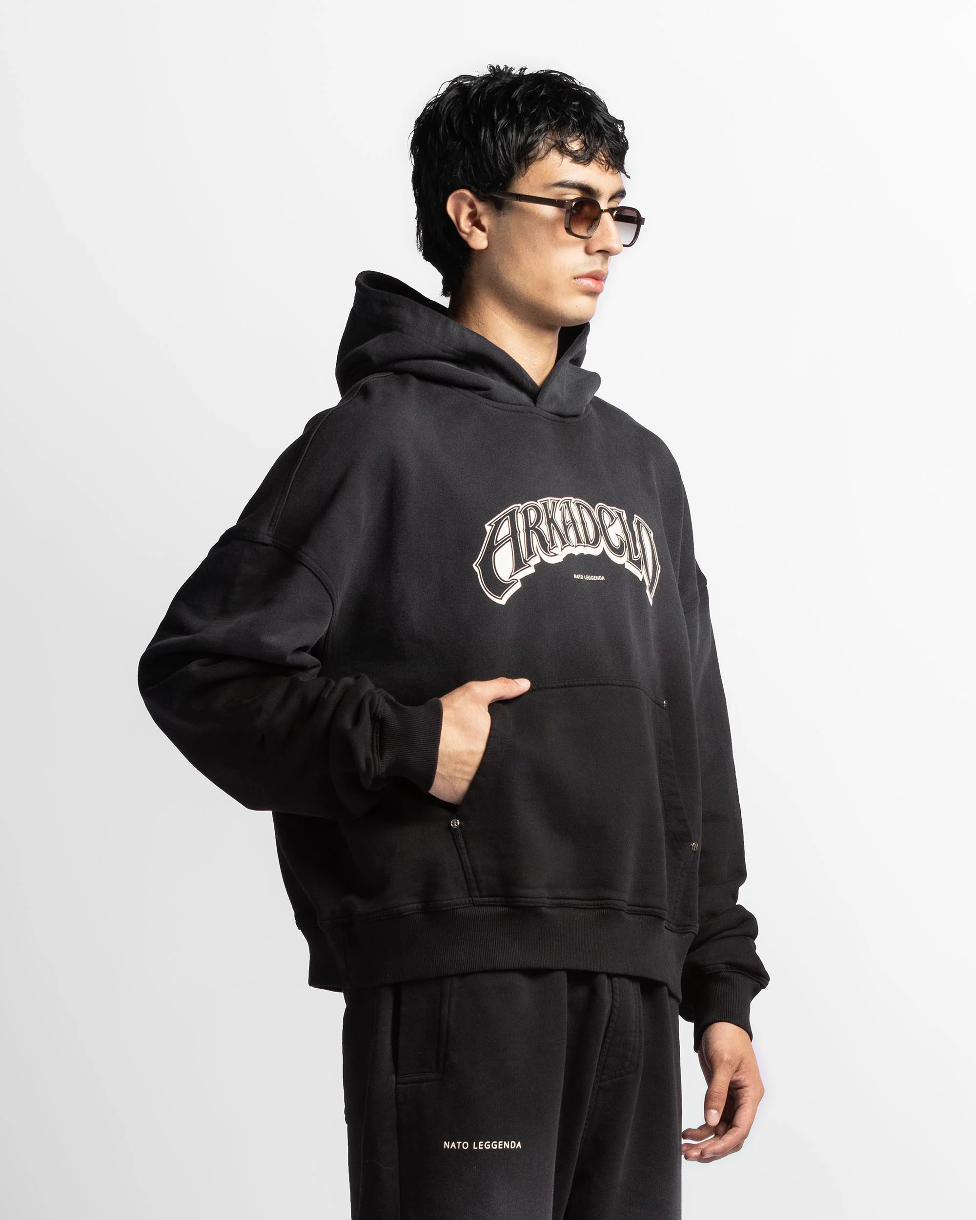 Washed Hoodie Negro Remaches - Image 3