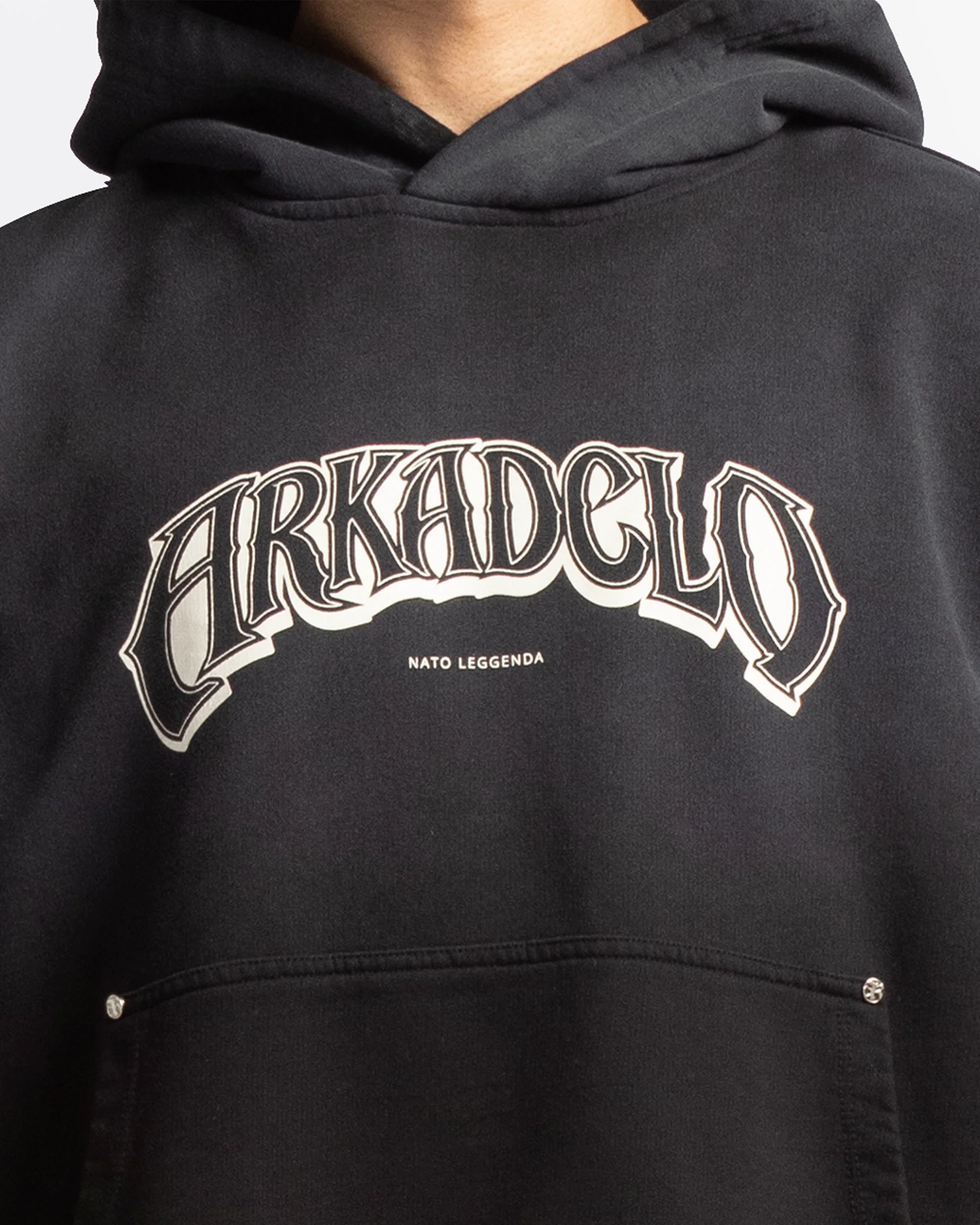Washed Hoodie Negro Remaches - Image 5
