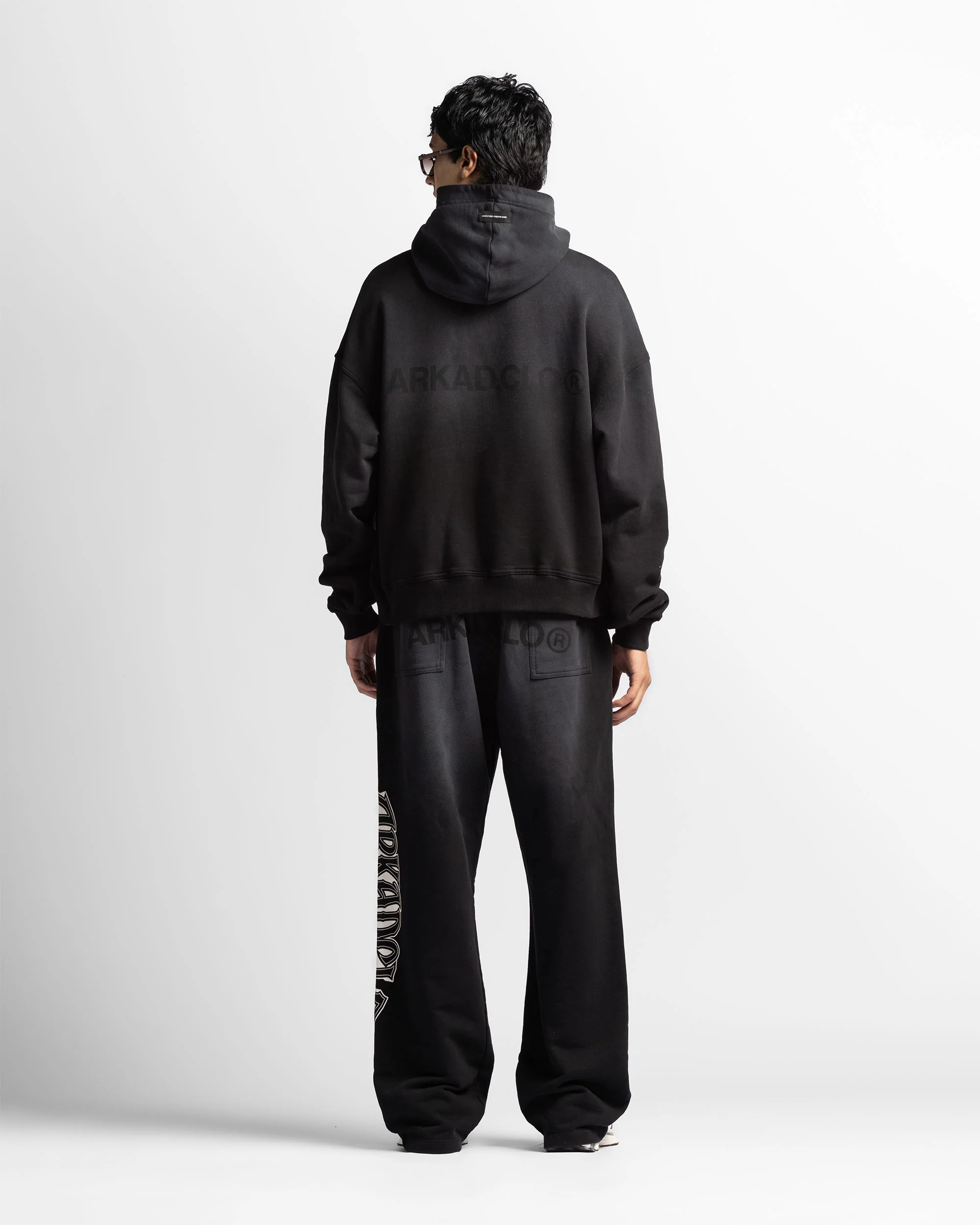 Washed Hoodie Negro Remaches - Image 8