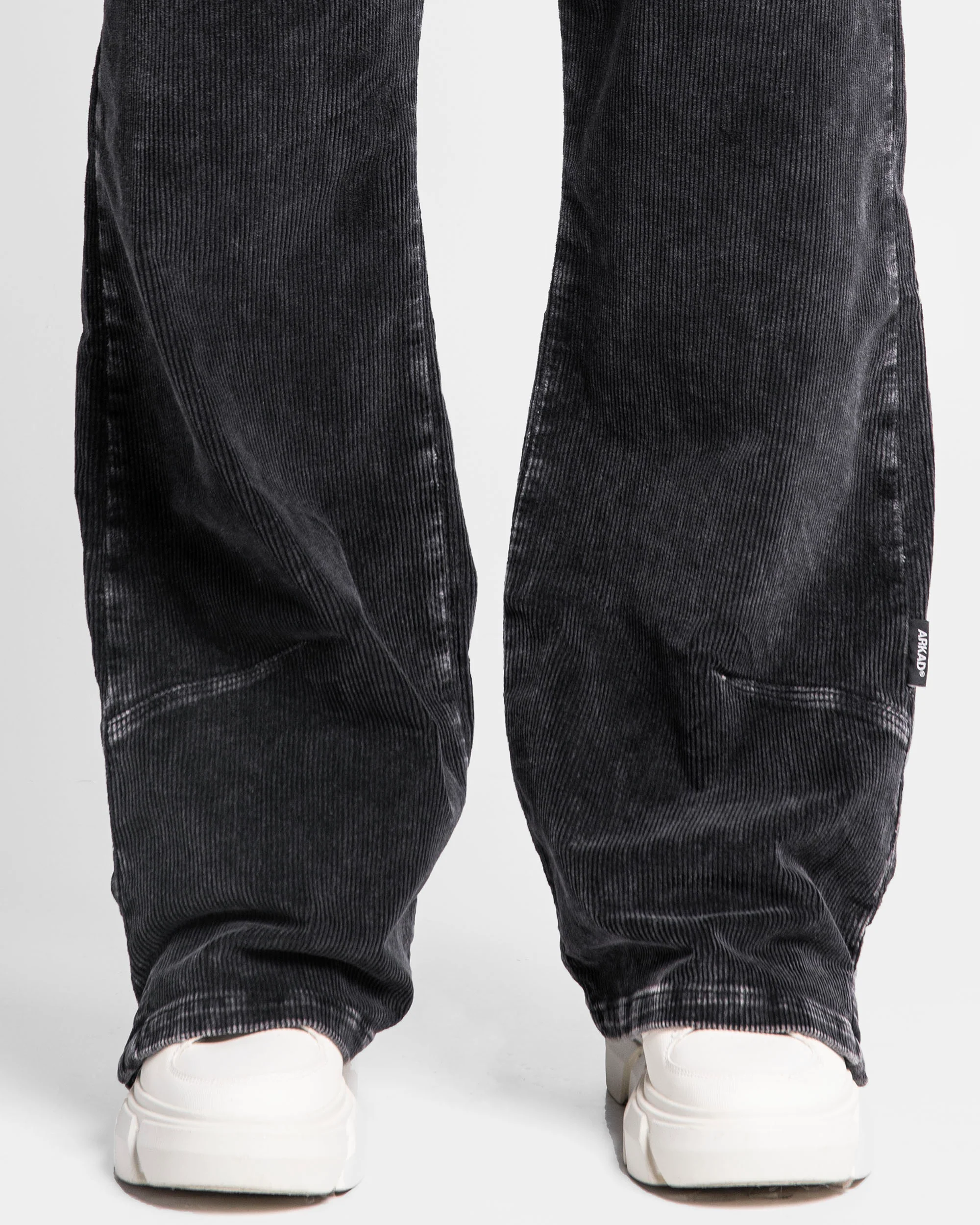 Washed Pant Corduroy Pinzas Negro - Image 13