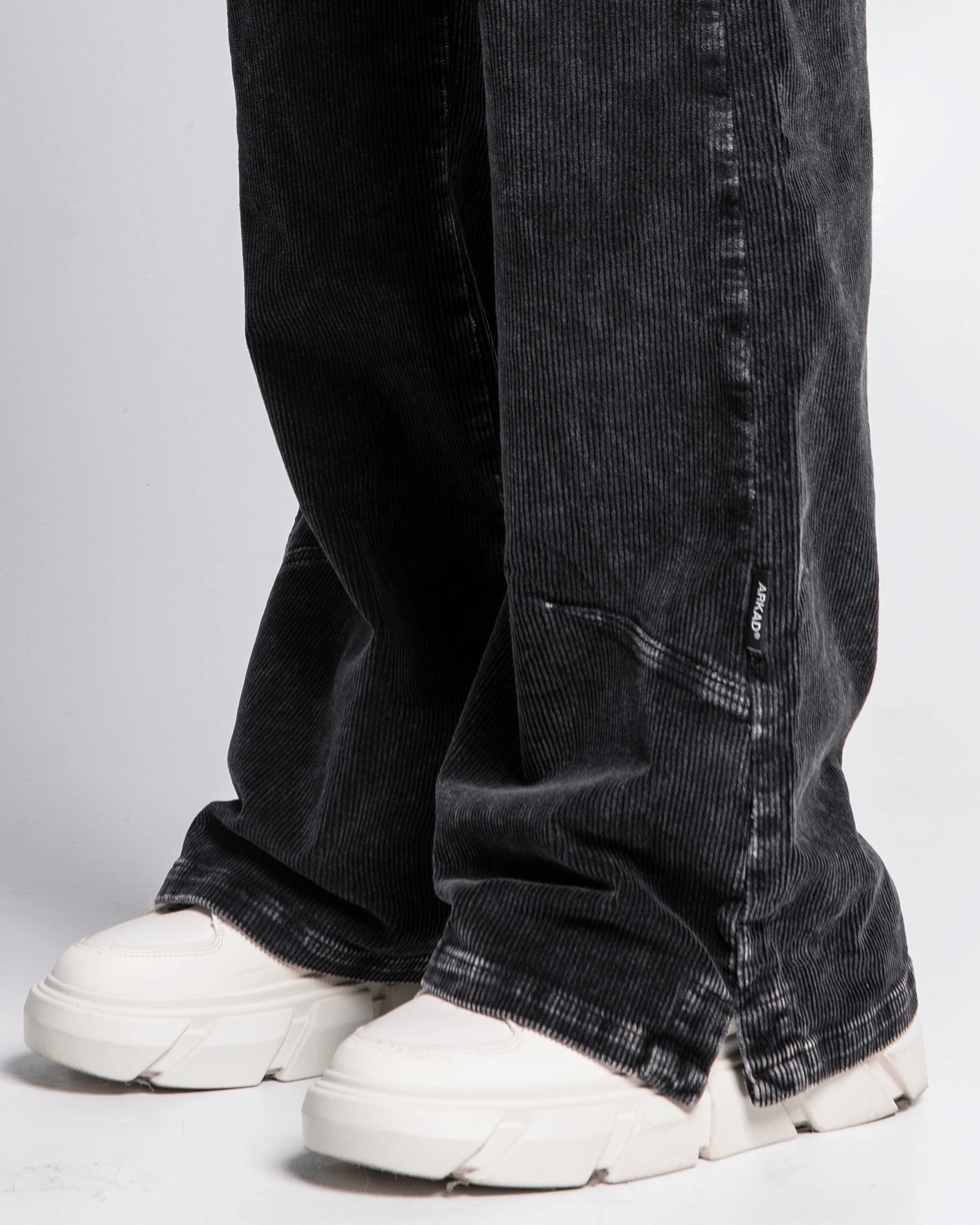 Washed Pant Corduroy Pinzas Negro - Image 7