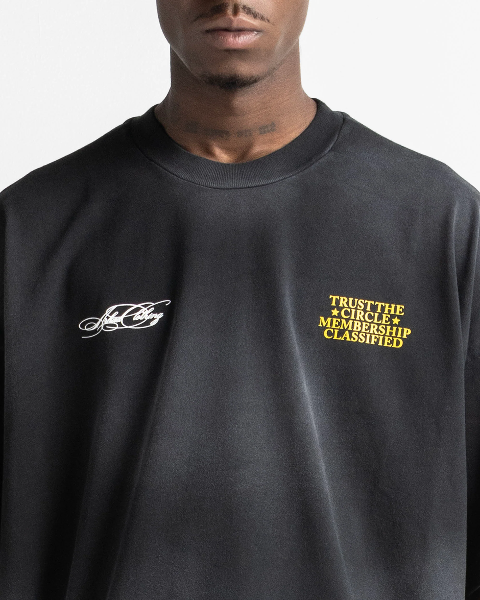 Washed Tshirt Negra Trust The Circle - Image 6
